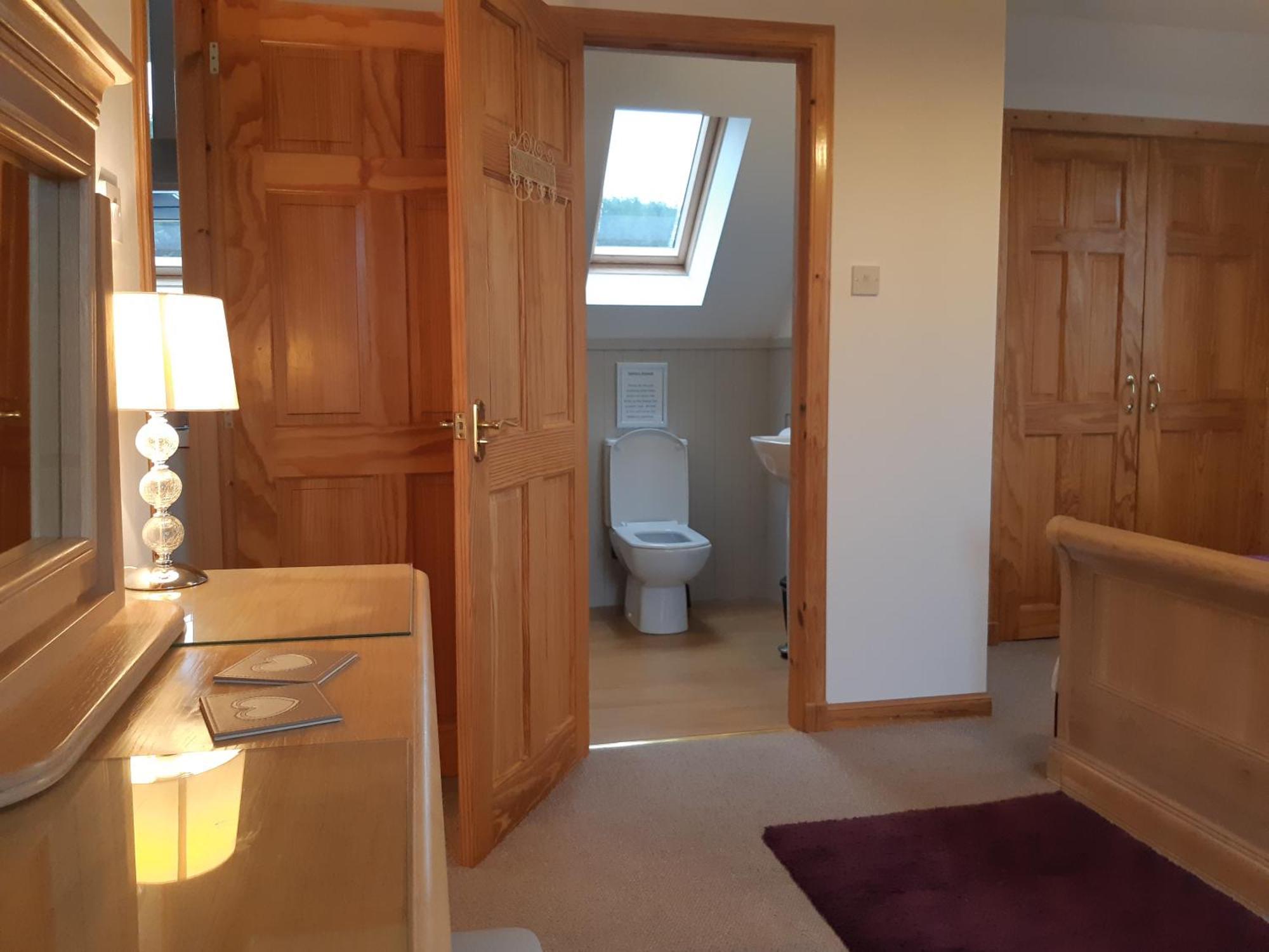 An Cois Na H-Aibhne Apartment Skeabost Ruang foto